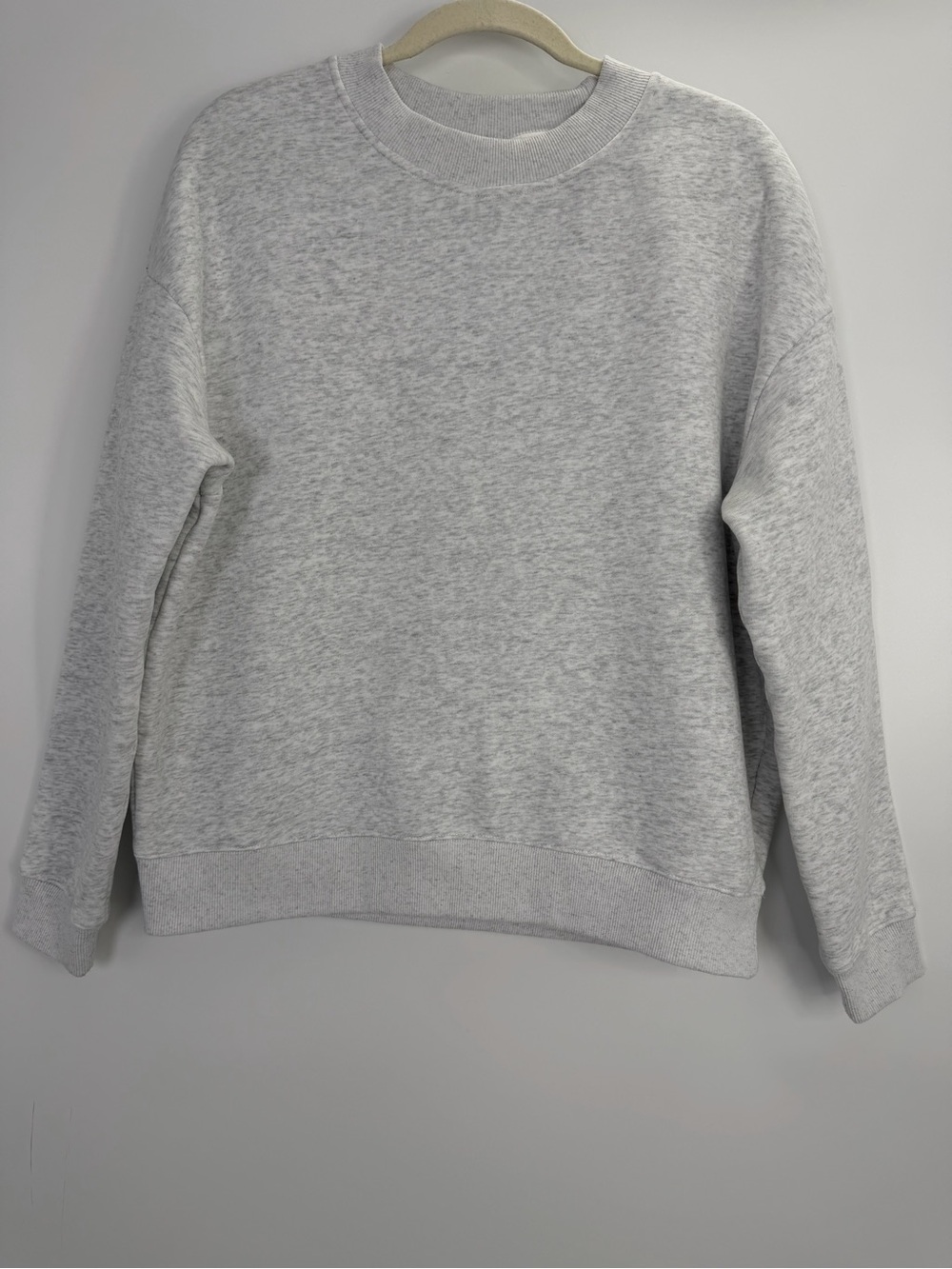 Comfrt Women's Gray Classic Crewneck Relaxed Fit Pullover Sweater Size Small